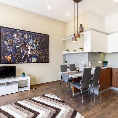 Central City Apt In The Jewish Quarter With Free Parking Budapest Ngoại thất bức ảnh